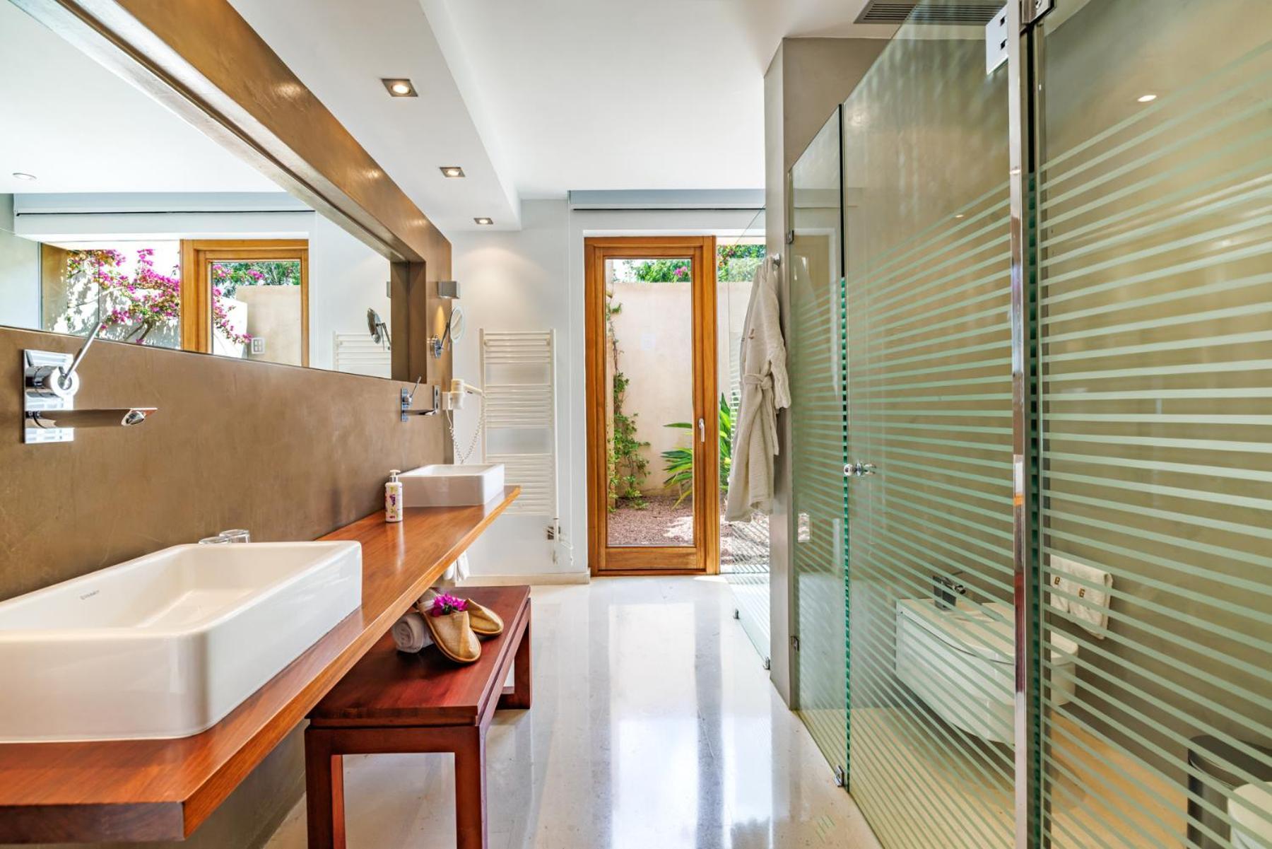 One-Bedroom Villa